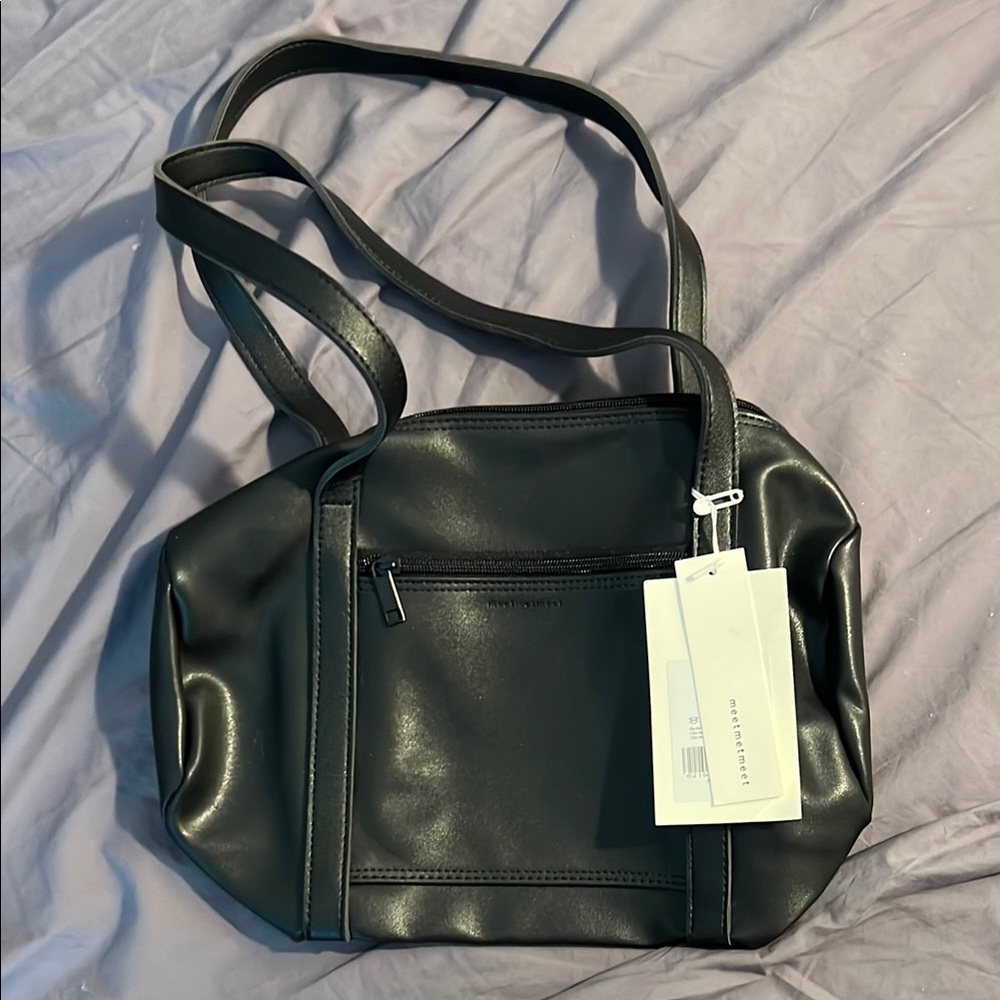 Aland Black Shoulder Bag